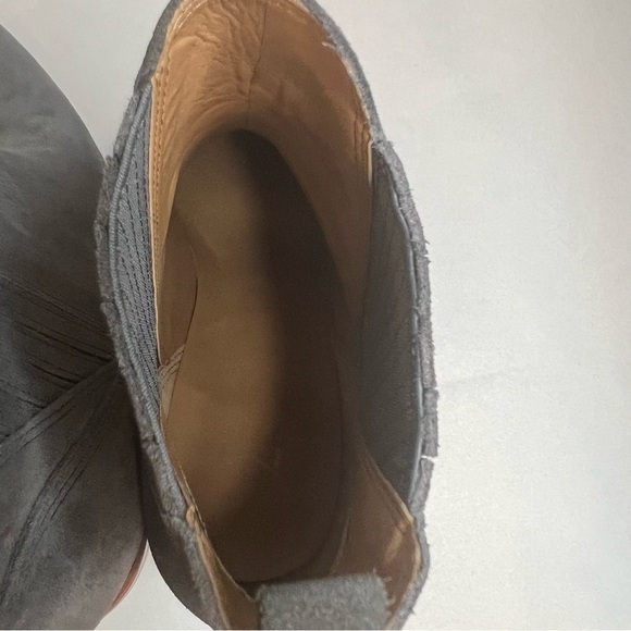 Marc Fisher Women Gadri Pointed Toe Chelsea Ankle Boots Size 9 M Gray Leather - Picture 13 of 16